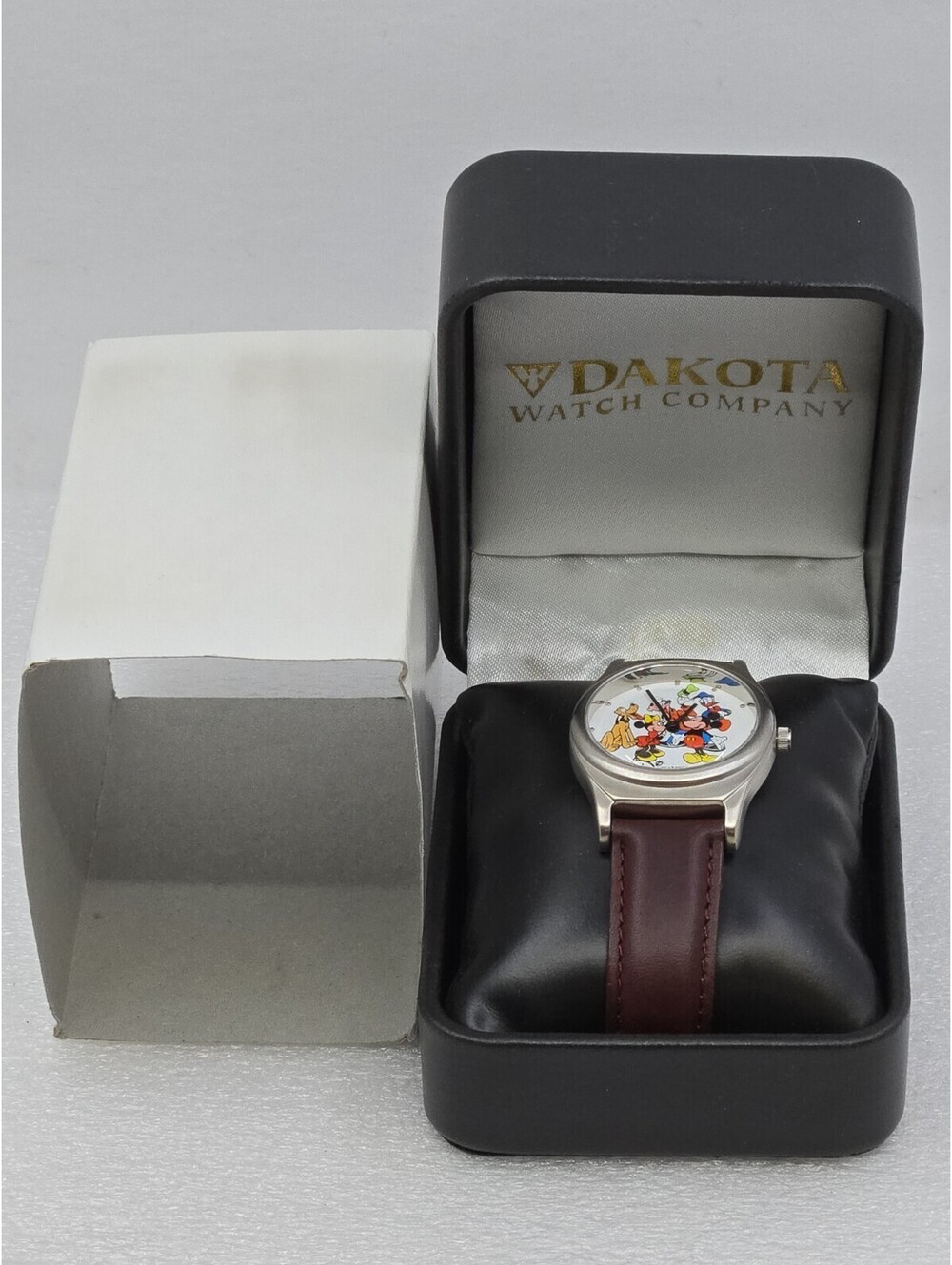 Disney Store Cast Member Watch Mickey Mouse Friends Unworn NOS w/Sleeve 1990's